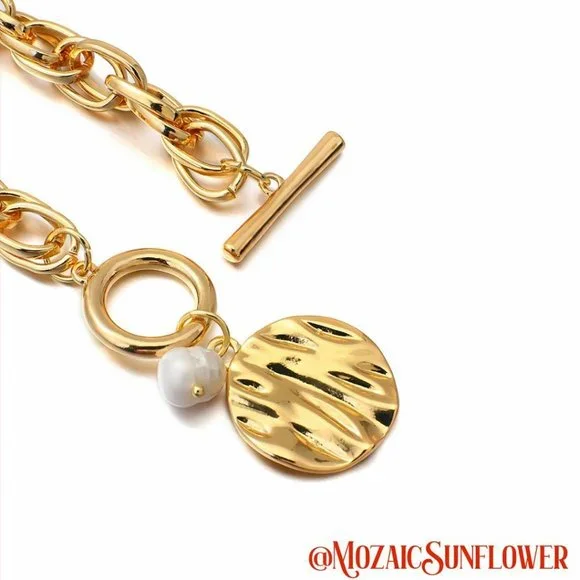 Gold Cuban Bracelet Chunky Chain Textured Gold Disc Pearl Charm Toggle Clasp NWT - Picture 4 of 7